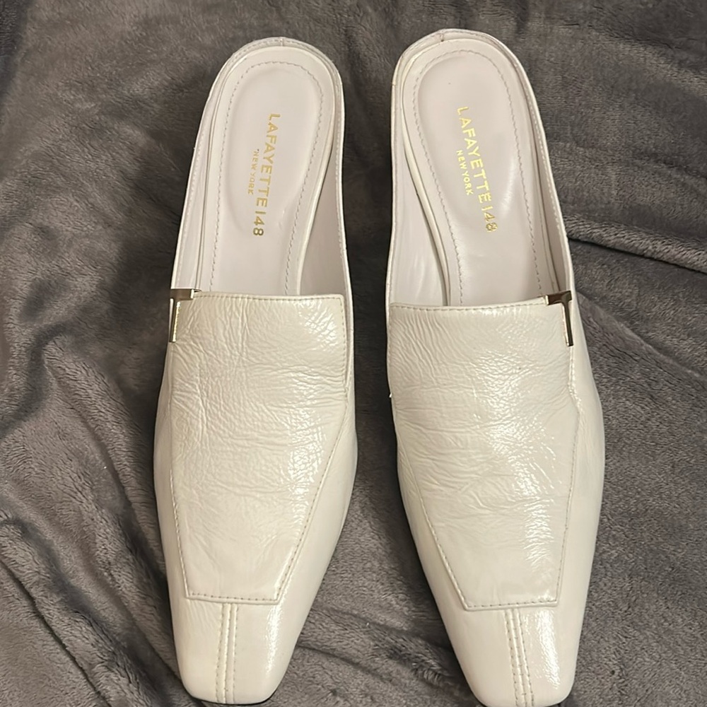 EUC LAFAYETTE 148 WHITE MULES 8.5